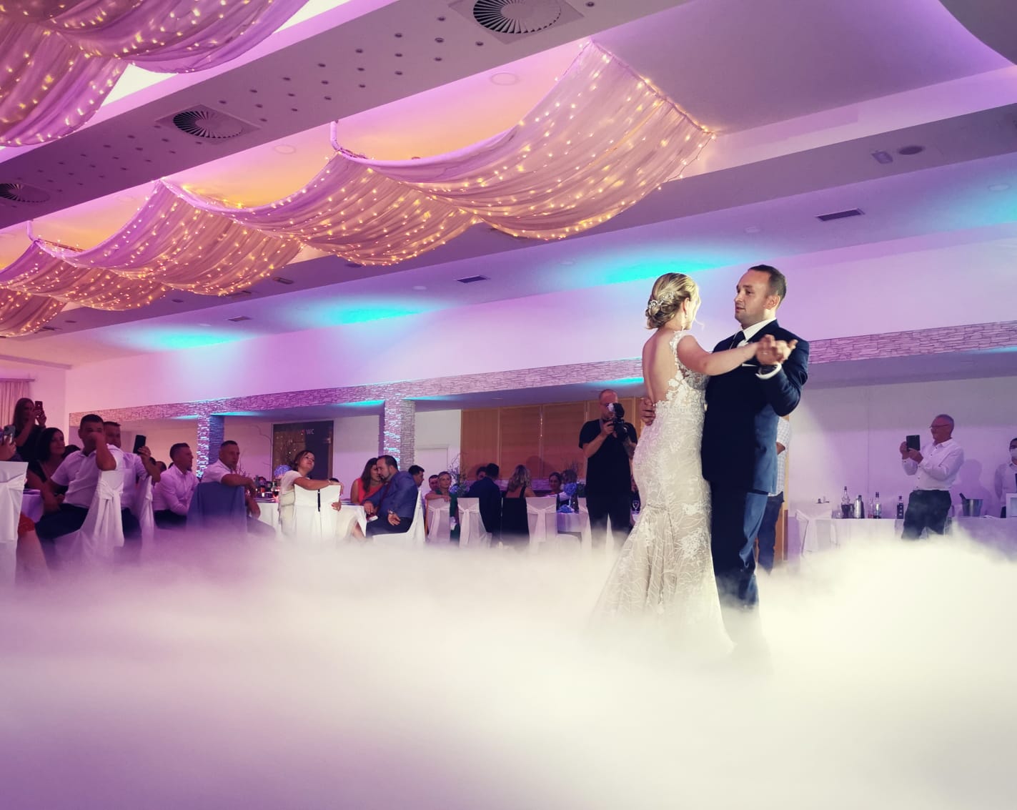 NIski dim i prskalice za vjenčanja